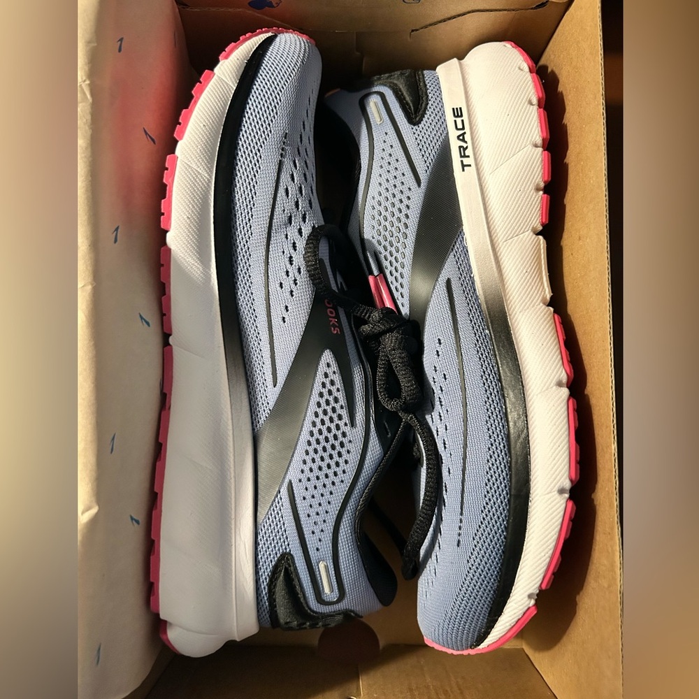 NEW Brooks Women’s Light Blue & Pink Trace Running Shoes